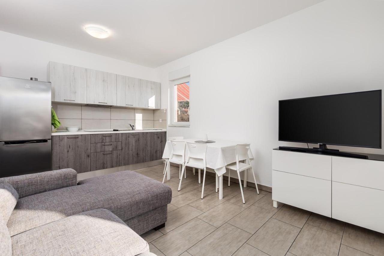 Apartment Tonka Barbat na Rabu Buitenkant foto